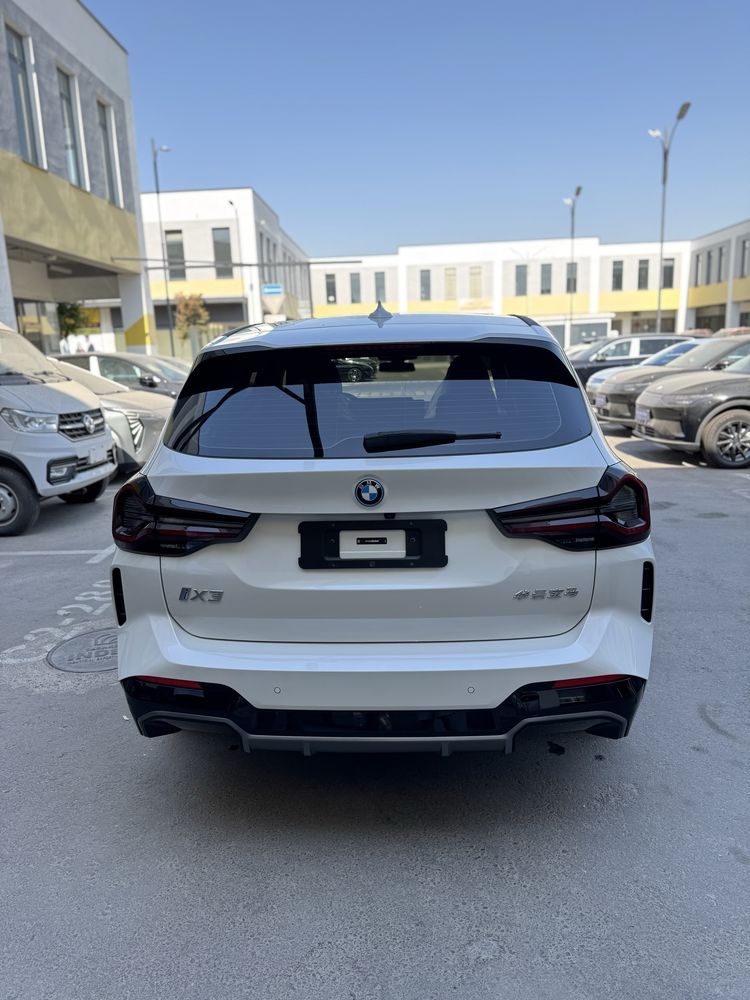 Bmw ix3 sotiladi