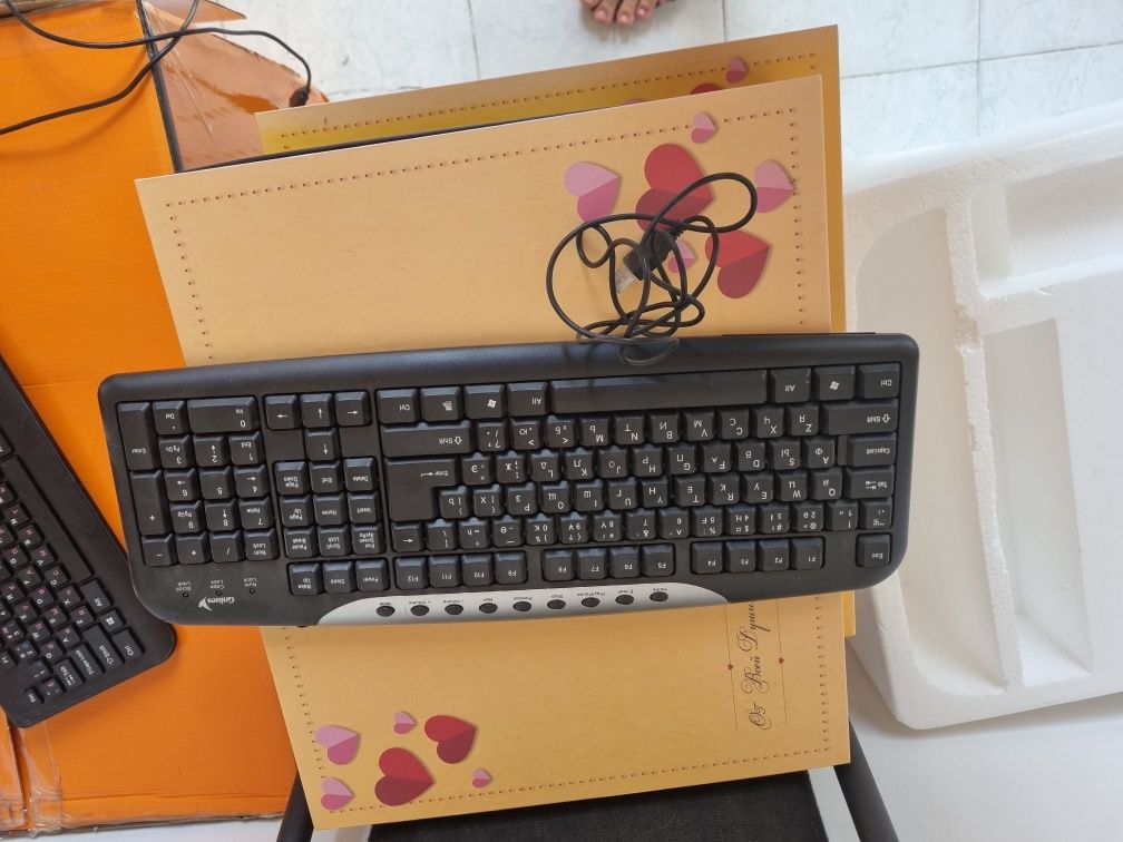 Продаю 5 клавитур