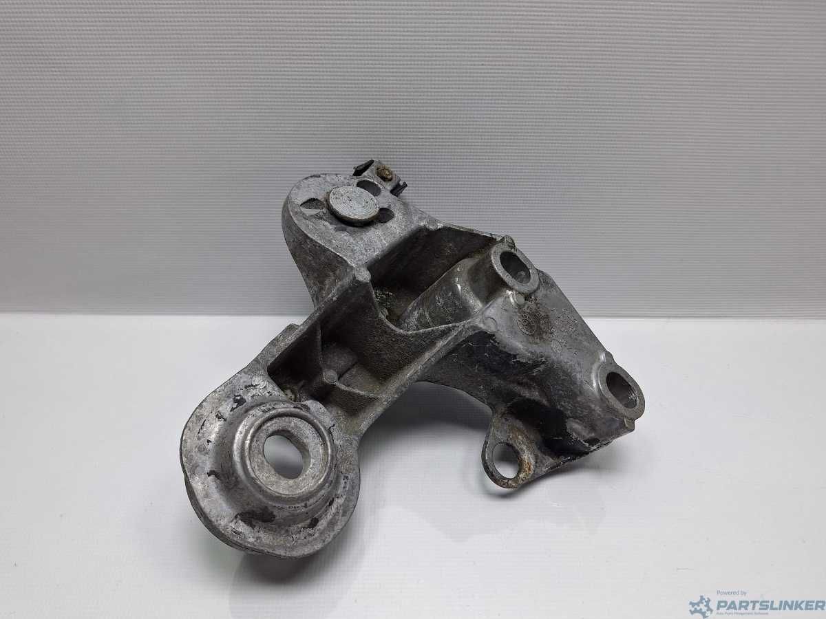 Suport bara stabilizatoare dreapta AUDI A4 Avant 2007 TDI 8E0199352F