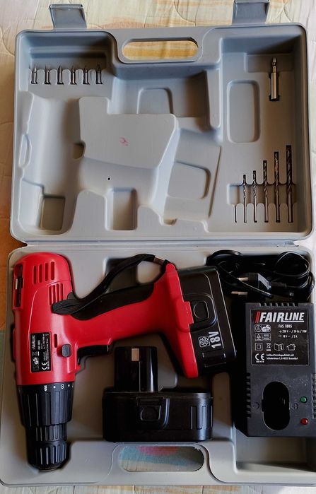 Акумулаторен винтоверт с две батерии и зарядно устройство