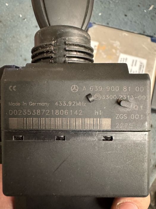 Contact mercedes vito