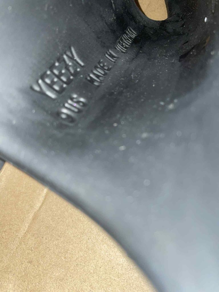 YZY Slides 'Onyx'