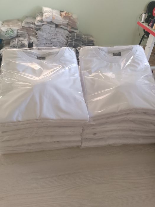 Barcha turdagi kiyimlarni abyomga tikib veramiz