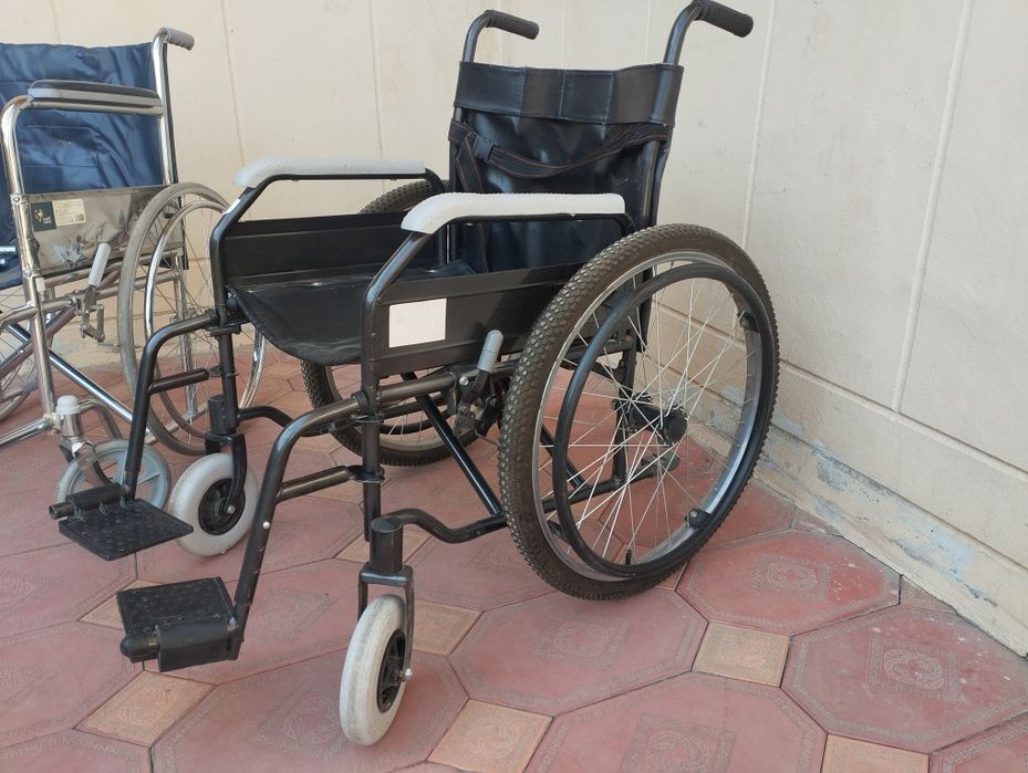 Nogironlik aravachasi (инвалидном коляска) sotiladi