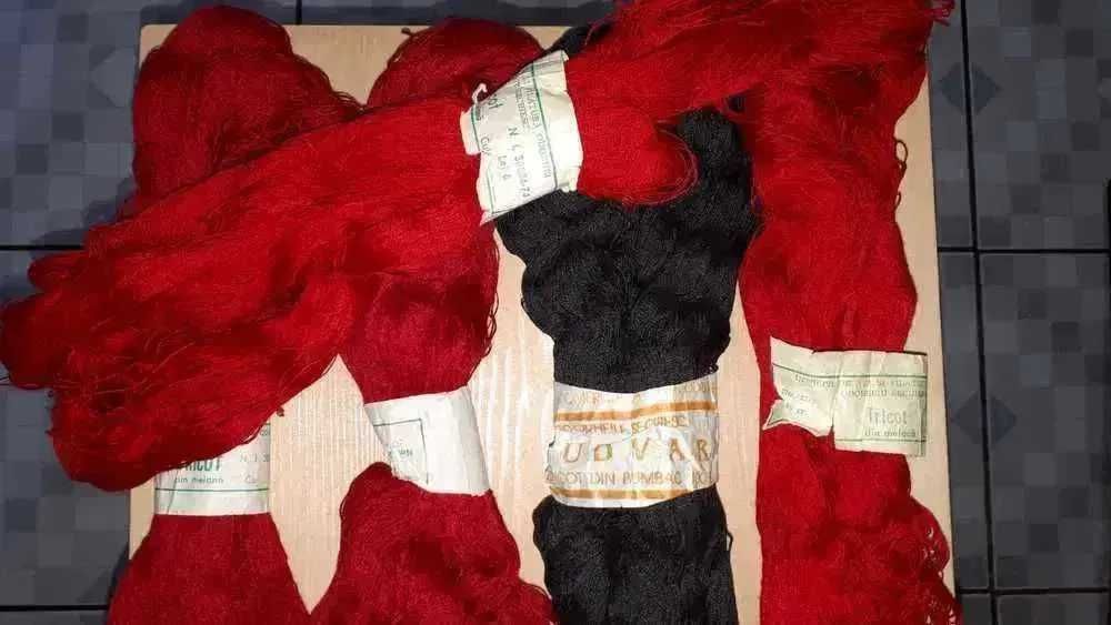 Vechi role de tricot din melana