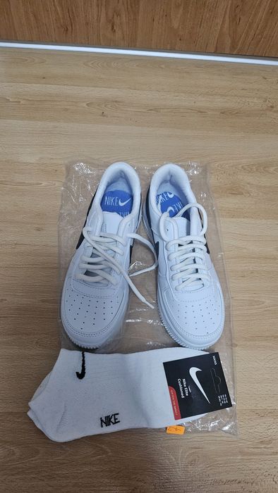 Нови маратонки NIKE