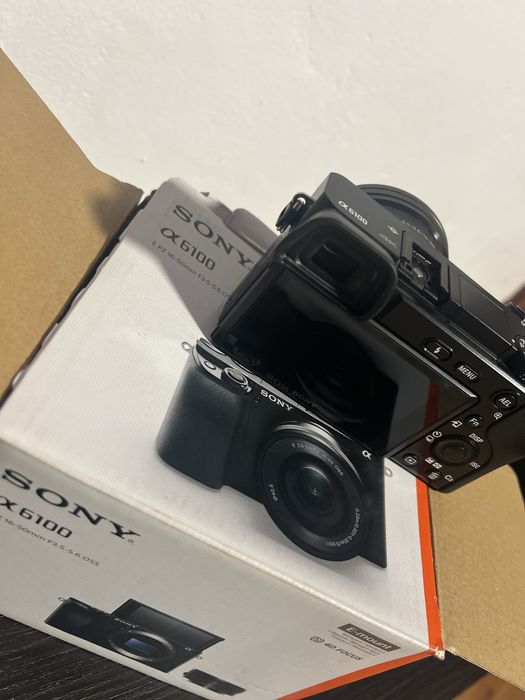 Sony alpha 6100