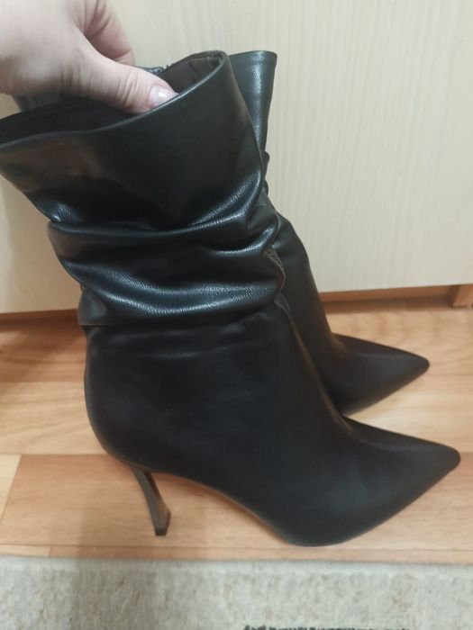 Продам стильные сапожки