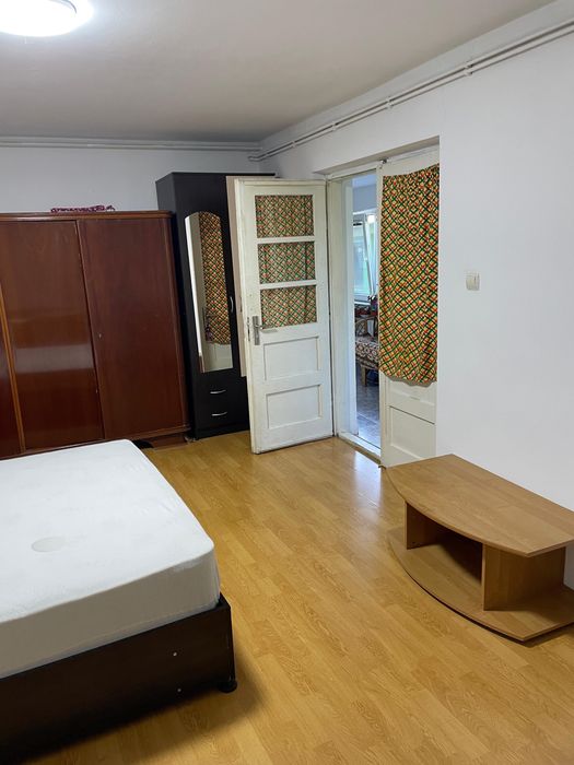 Inchiriez camera la casă doamna ghica