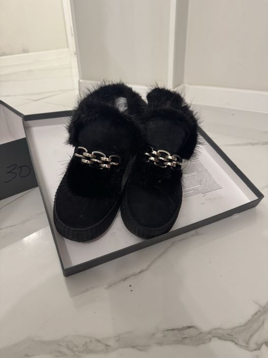 Продам зимние ботинки от Илви