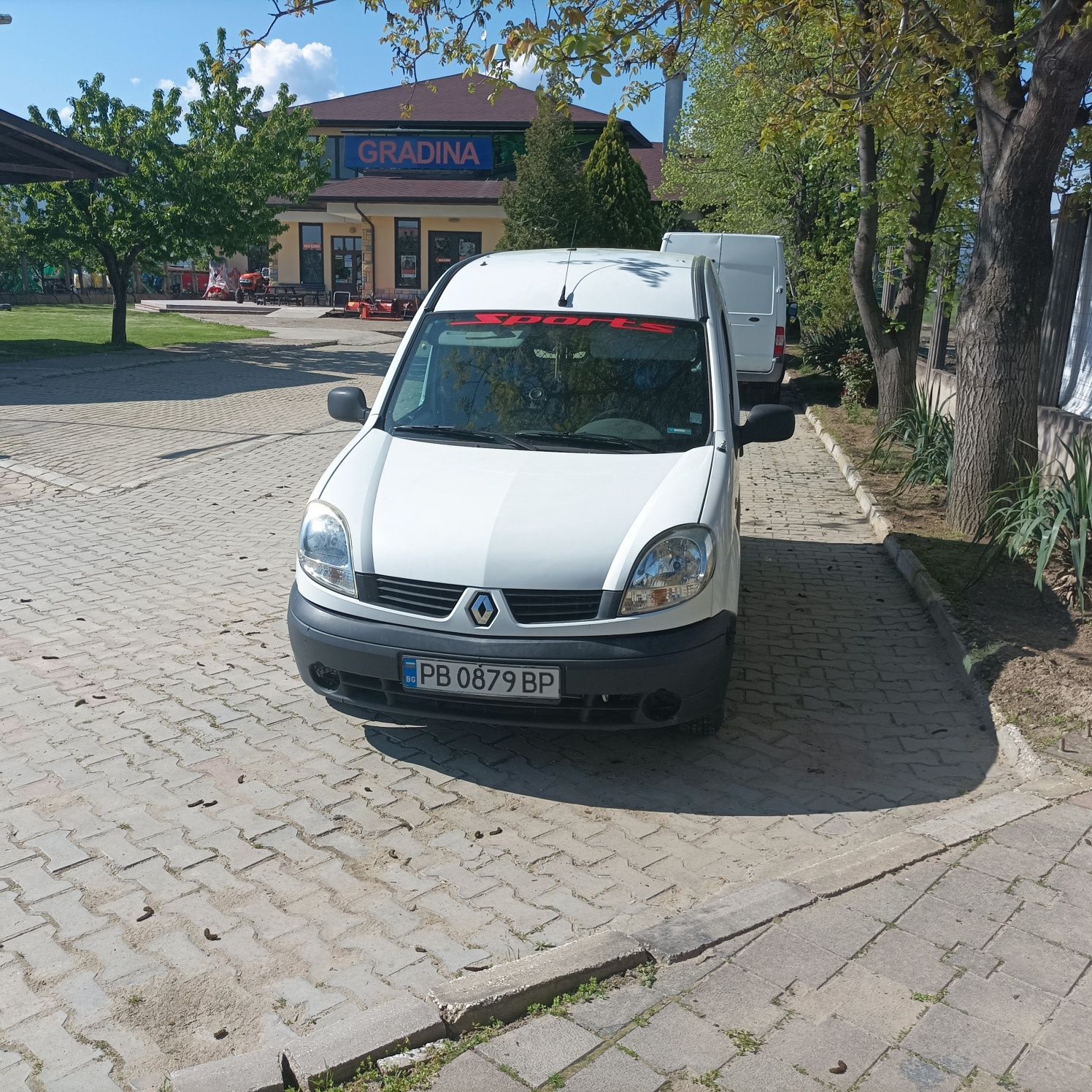 Продавам автомобил Рено Канго