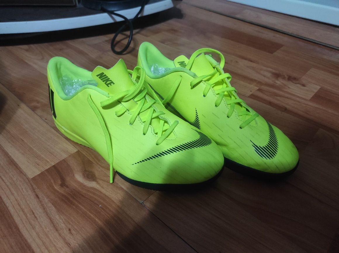 Adidași Nike mercurial 38