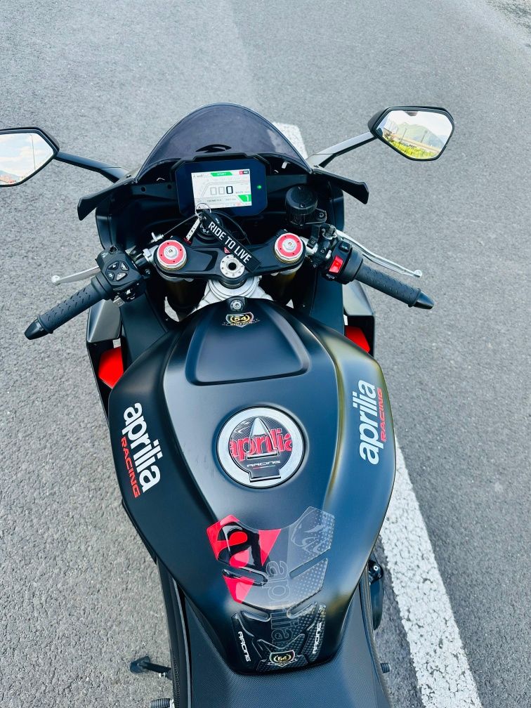 Aprilia RSV4 1100-2024