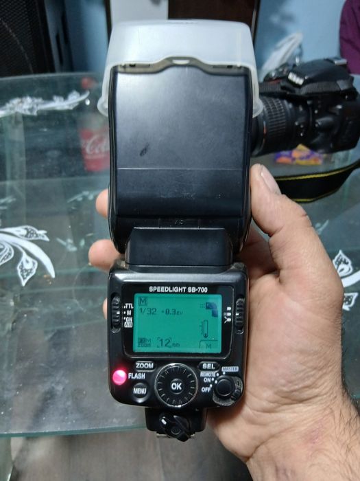 Vind aparat foto Nikonistas  3000 lei