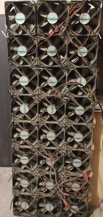 Вентилатори Sunon - Maglev / 120 мм на 38 мм