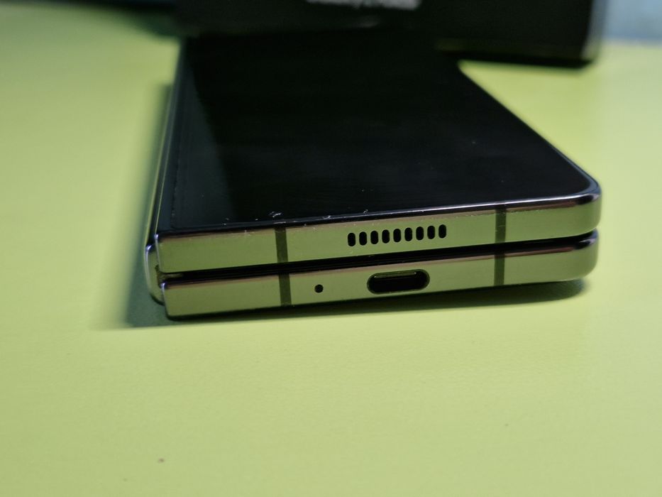 Samsung Galaxy z fold 5 256/12