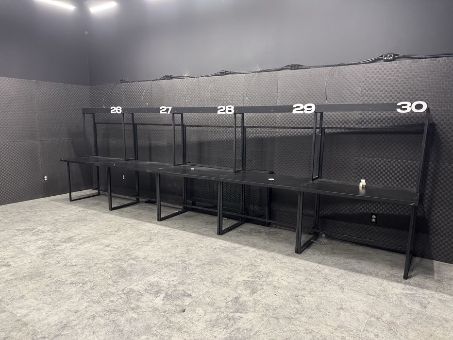 Продается компьютерные столы 30 мест