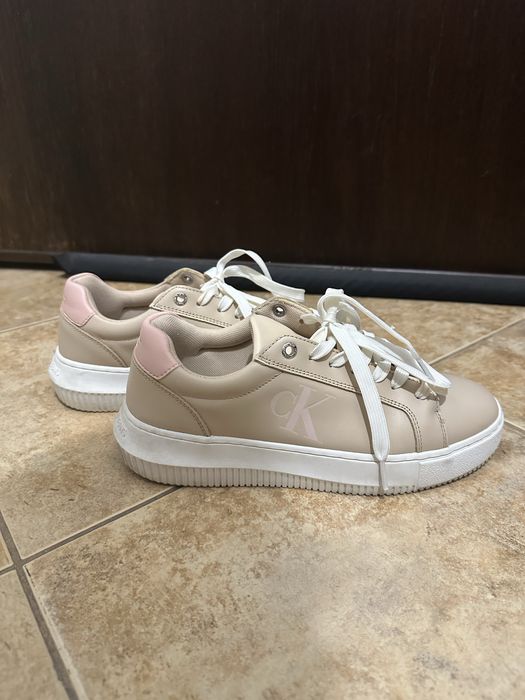 Calvin Klein обувки 55 лева