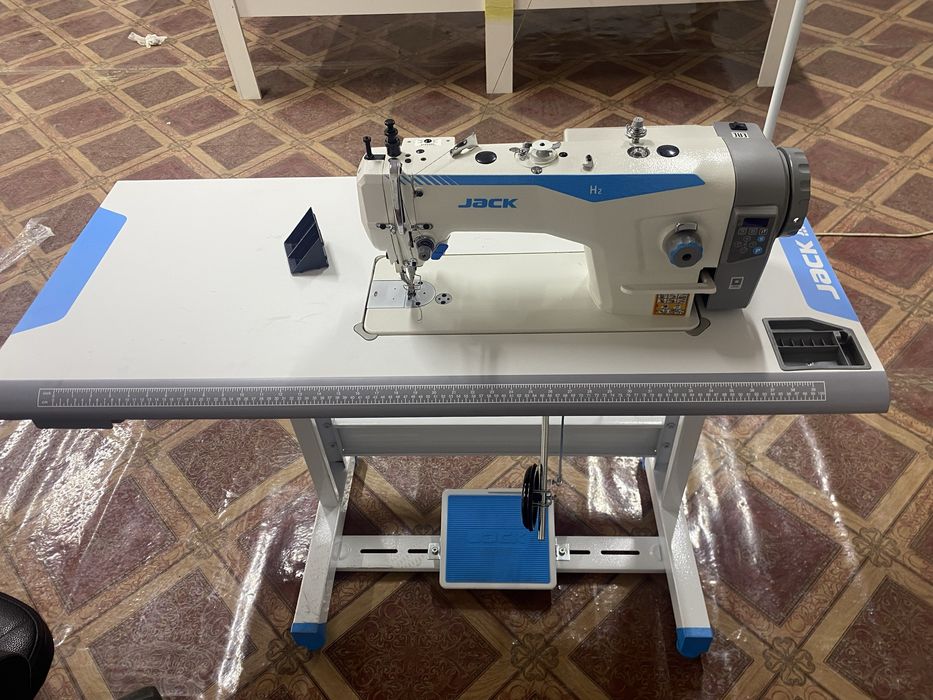 Продам швейную машинку НОВУЮ с гарантией JACK H2 CZ