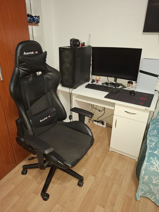Scaun gaming Huzaro.
