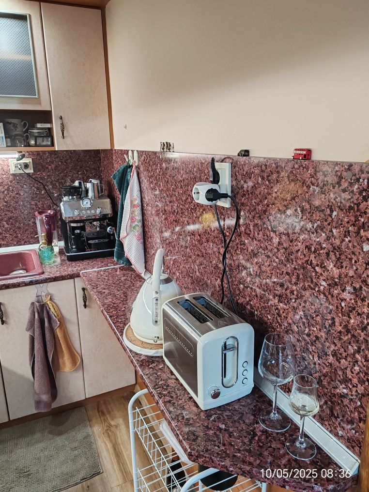 Кухня 275 на 170 см.