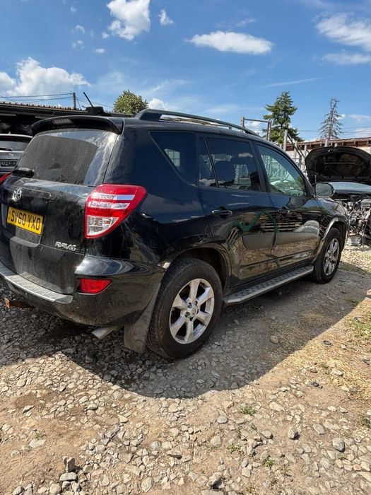 Toyota Rav4  2.2 150hp  2010г САМО НА ЧАСТИ