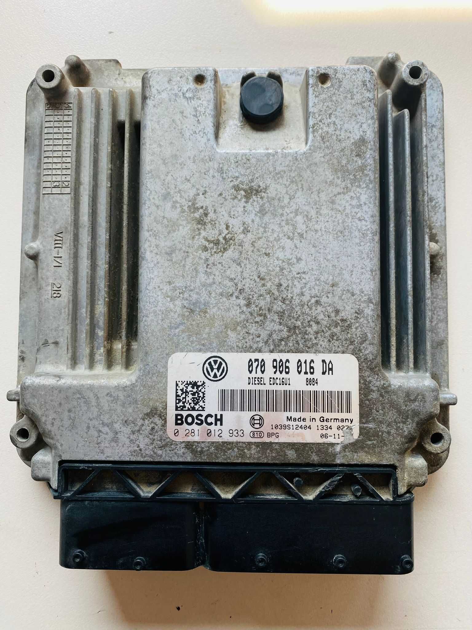 ECU Calculator motor  VW T5 2.5 tdi 070906016DA  0281012933