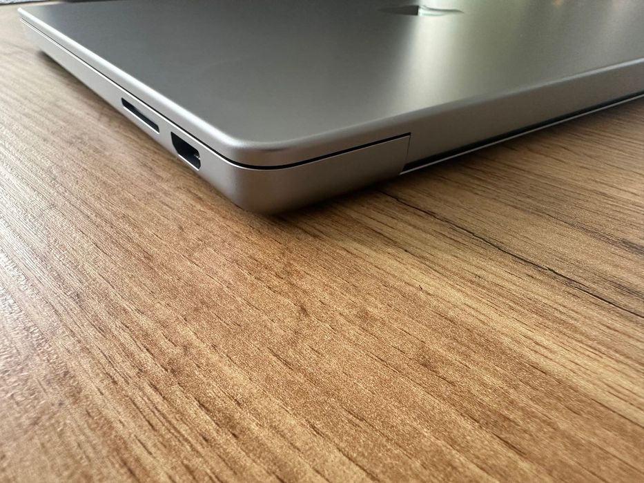 MacBook Pro 14" M3 8-CPU, 10-GPU, 16GB RAM, 512SSD,ГАРАНЦИЯ