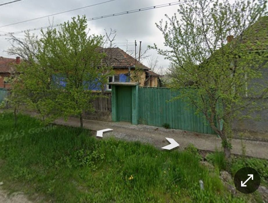 Vând casa bătrânesca în Ianoșda comuna madaras