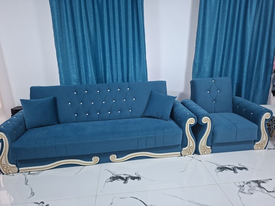 De vanzare canapea extensibila cu 2 fotolii extensibile . Preț 3000 le