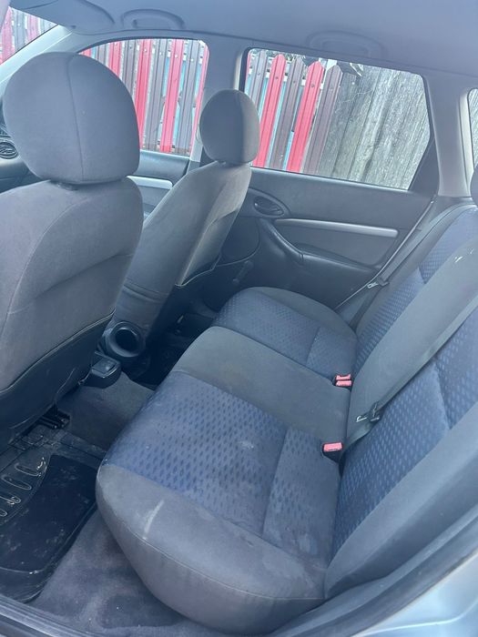 Vând mașina Ford Focus