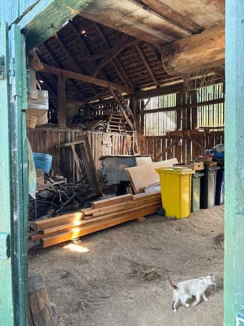 Vand casa, gospodarie mare si teren in Ocna Sibiului- pretabil atelier