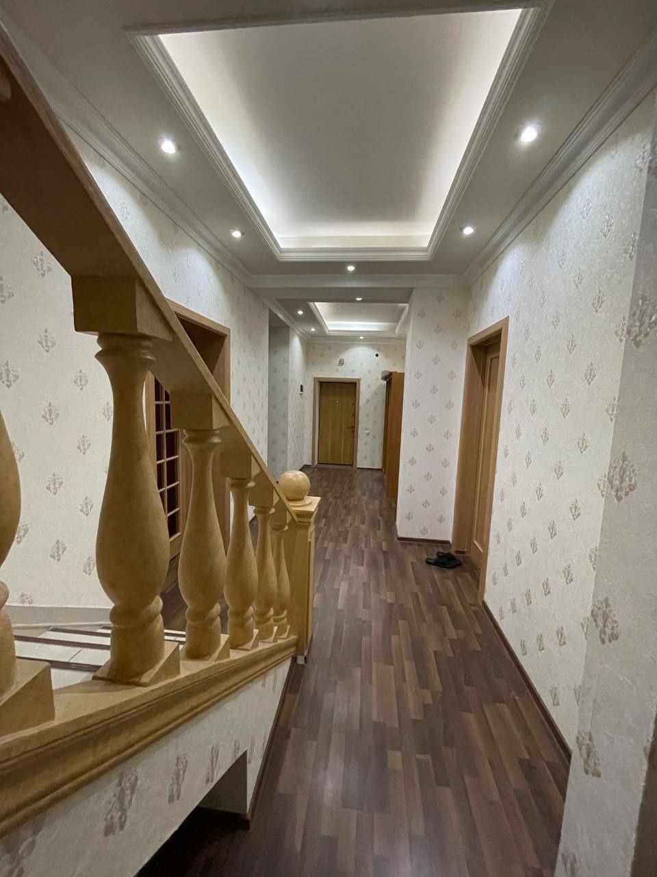 Продаётся квартира 4 хонали,4 этаж,164м²+84м²(мансарда)Ул.Чехова.