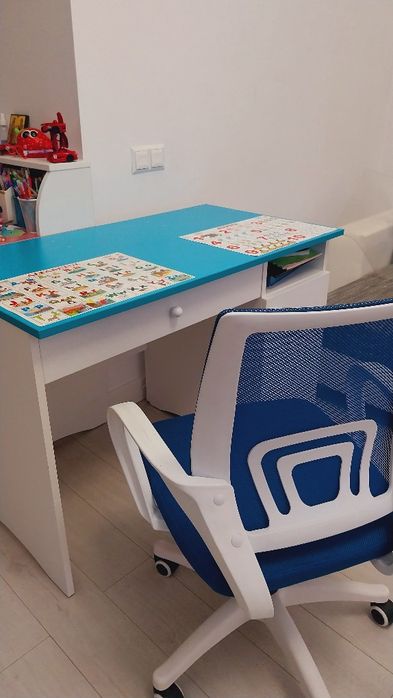 Birou si scaun rotativ -băiat