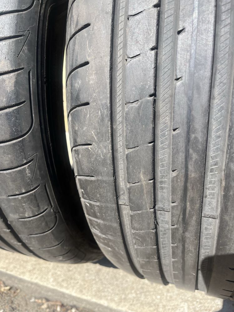 2 бр. летни гуми 235/45/18 GoodYear 5 mm DOT 2518