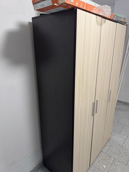 Гардероб с размери 182/117/50см