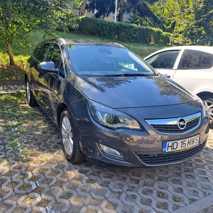 Opel astra j   euro  5  2011 diesel 1.7