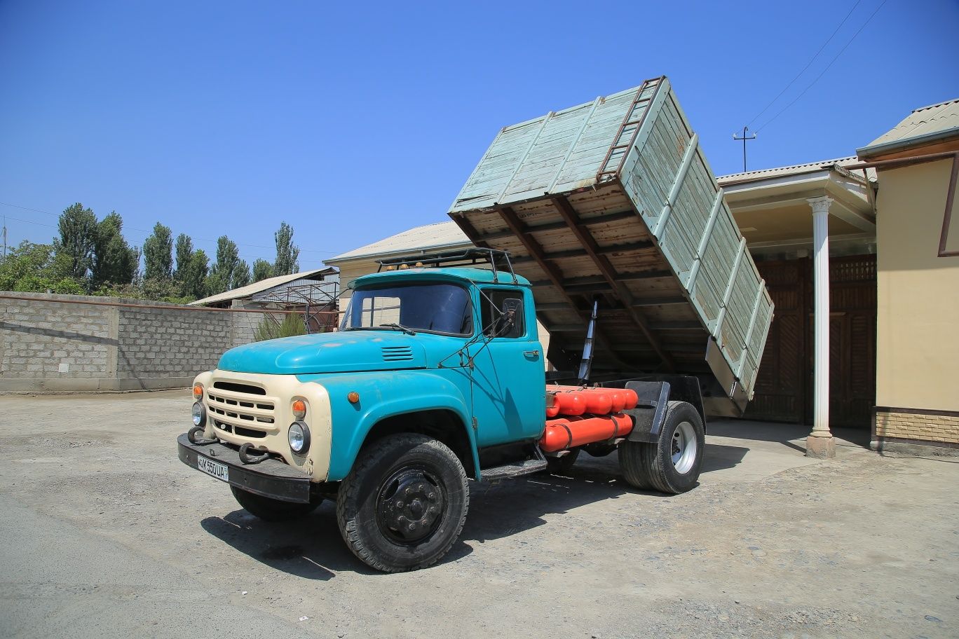 Zil 130 bortli holati ideal
