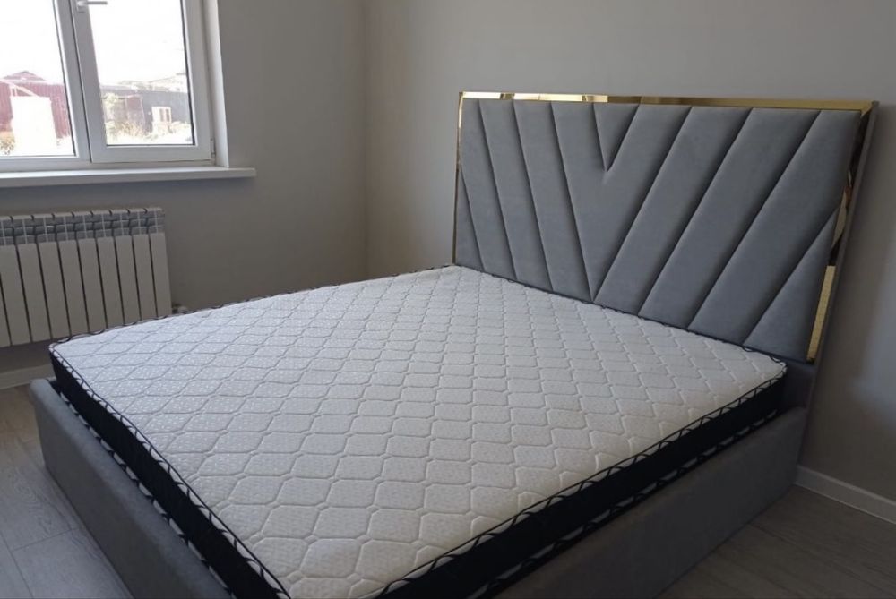 Двухспальная кровать