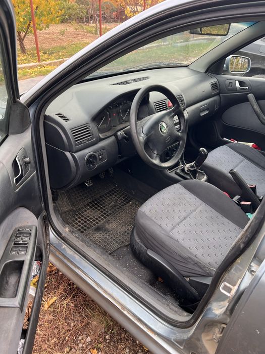 Skoda octavia 2001 euro 4, 1.6 benzina 235000 km