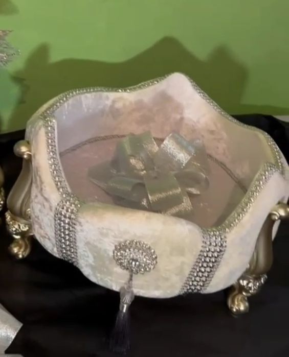Корзины қалта тойбастар