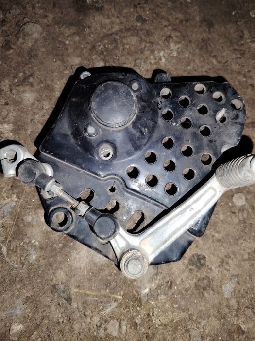 Vând capac schimbător Suzuki gsxf 600 katana