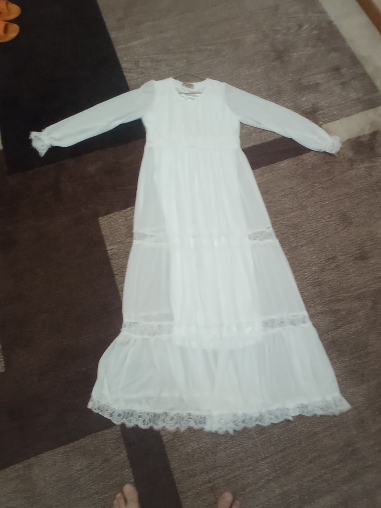 Продаётся белое платье