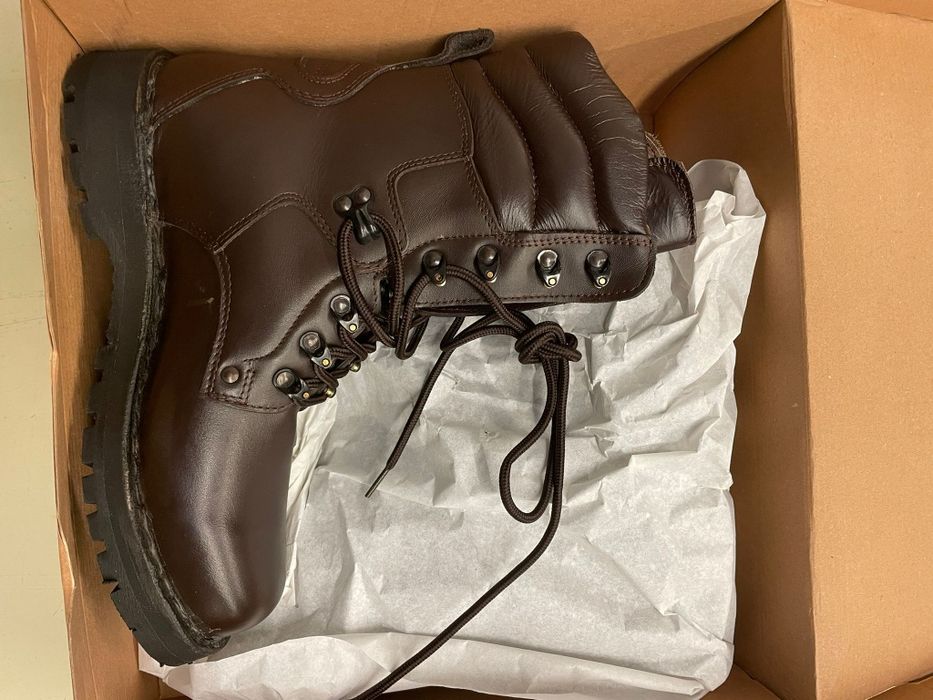 2 perechi bocanci/vara piele intoarsa /bocanci iarna piele maro