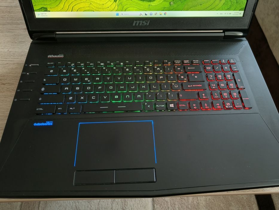 Laptop MSI – i7-4980HQ, 32GB RAM, GTX 980M 8GB, SSD 512GB, ecran 17.3