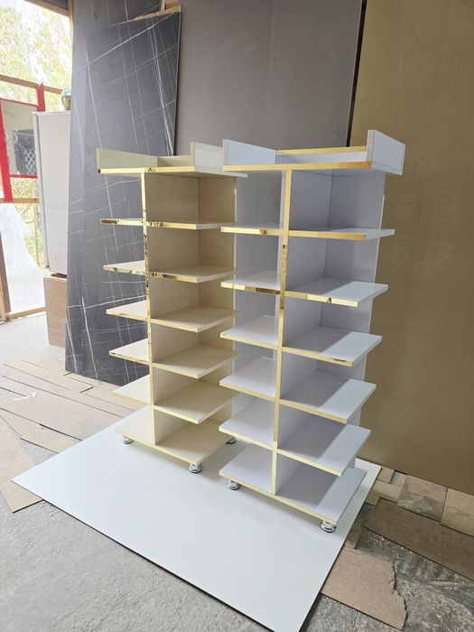 Обувница сотилади