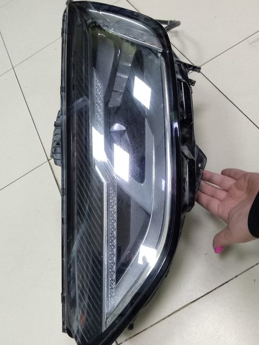 Ляв фар Audi a4b9
