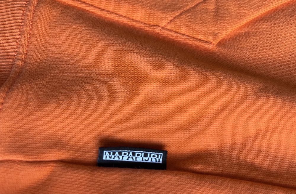 G Star и Napapijri суичъри