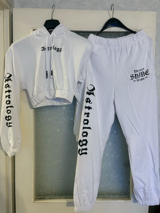 Бял дамски сет с щампа