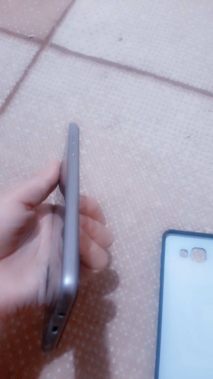 Samsung A 5 yaxwi telefon